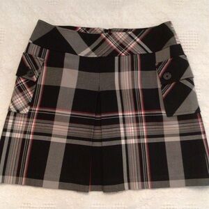 Plaid Multi-Color Size 8/Petite Skirt with Side Pockets